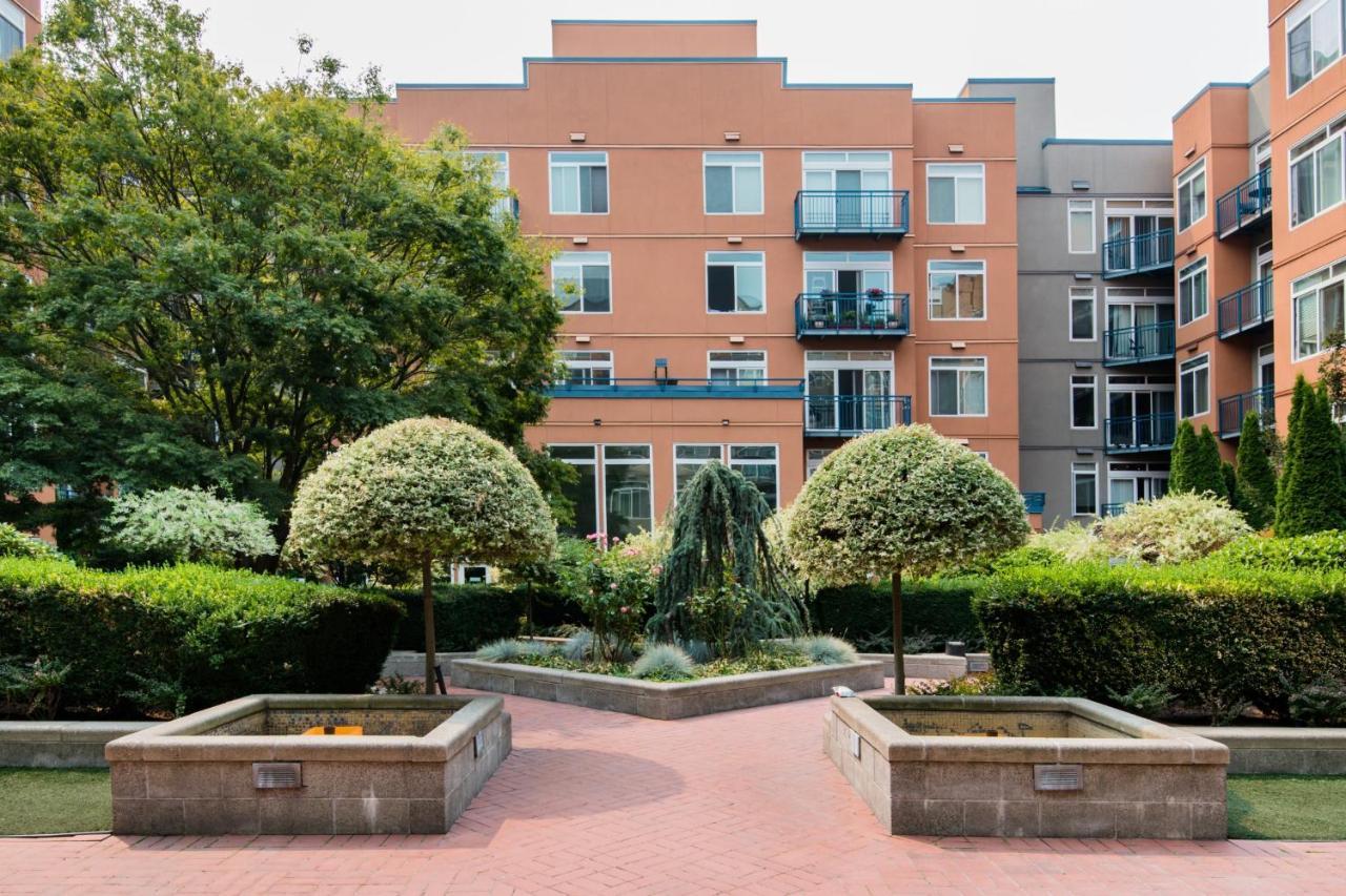 City Water View Oasis With Pool & Gym Near Cruise In Heart Of Seattle Exterior foto