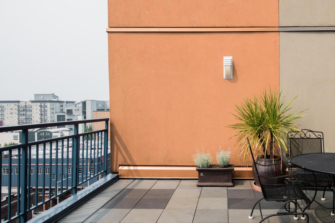 City Water View Oasis With Pool & Gym Near Cruise In Heart Of Seattle Exterior foto