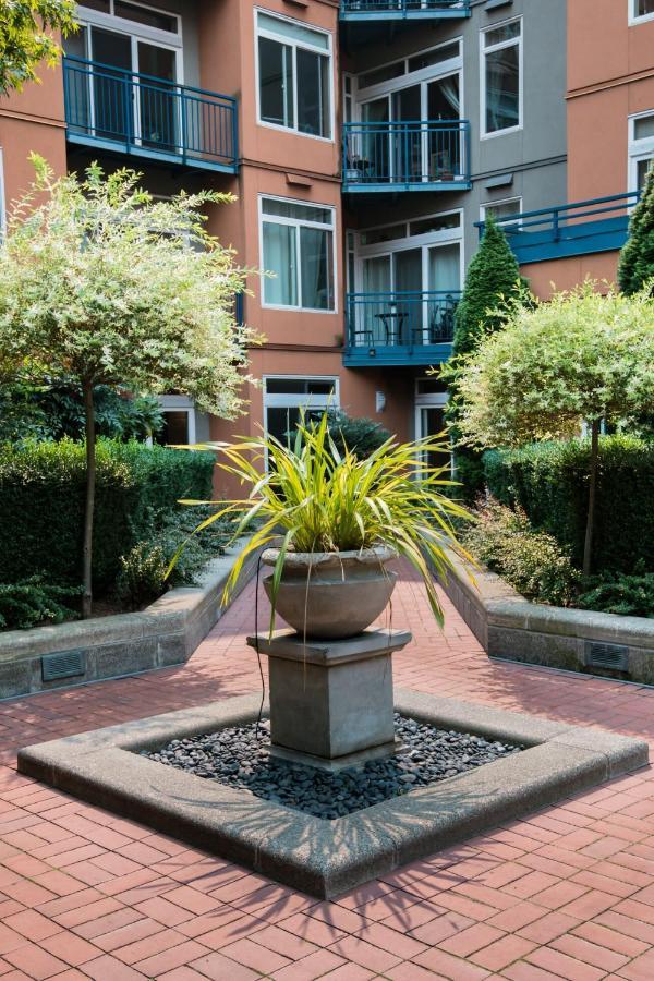City Water View Oasis With Pool & Gym Near Cruise In Heart Of Seattle Exterior foto